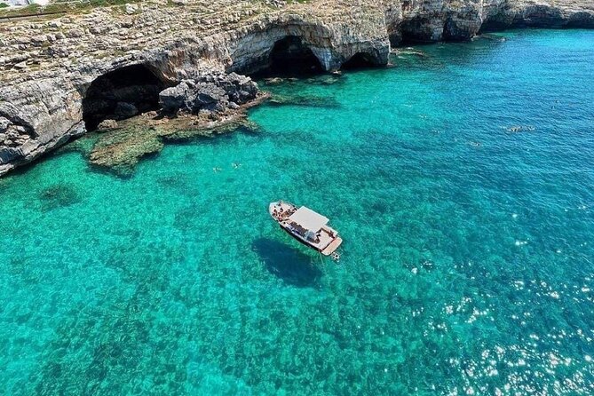 3 Hour Group Tour by Boat to the Caves of Santa Maria di Leuca - The aperitivo makes a pleasant finish