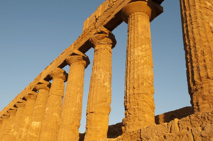 Agrigento: Valley of the Temples Skip-the-Line Sunset Tour - Walking to the Temple of Hera Lacinia
