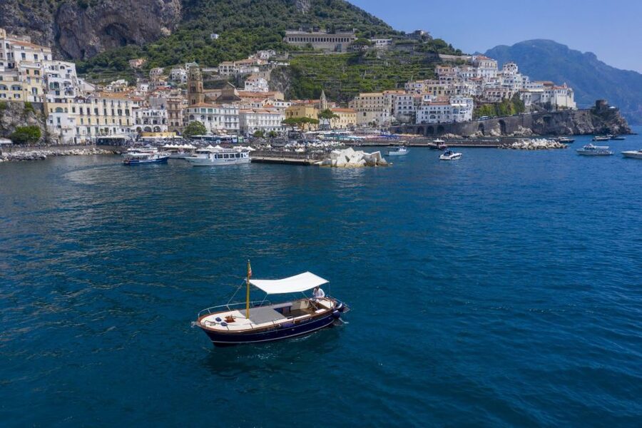 Amalfi: Boat Adventure Caves, Beaches, Snorkeling & Positano - Practical advice before you board