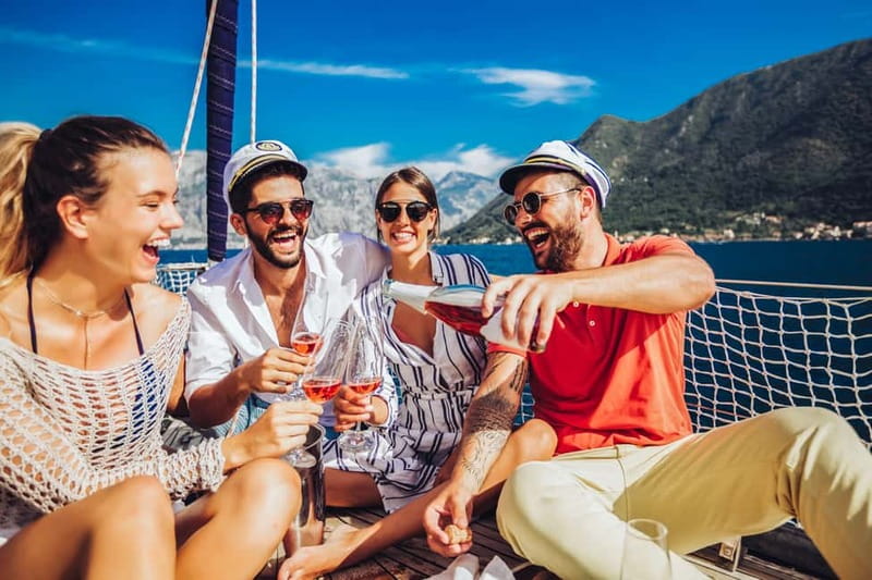 Amalfi Coast: Boat and Snorkeling Tour with Fruit & Drinks - Meeting the boat in Amalfi