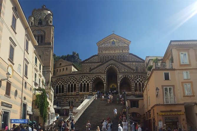 Amalfi Coast Day Tour from Sorrento with Light Lunch and Wine - What the driver-guide adds