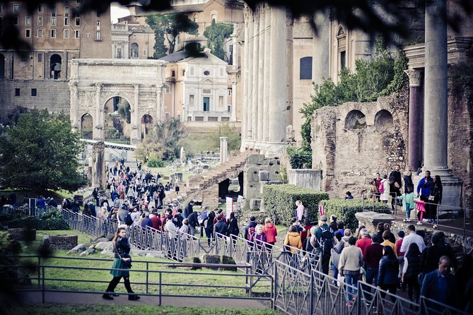 Ancient Rome Guided Tour: Colosseum, Forum and Palatine & Pick Up - The Roman Forum explains how Rome governed