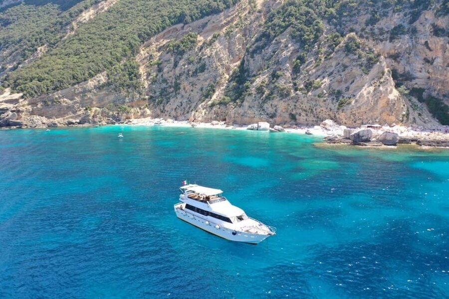 Arbatax: Gulf of Orosei Day Tour by Boat - Cala dei Gabbiani, the first beach stop