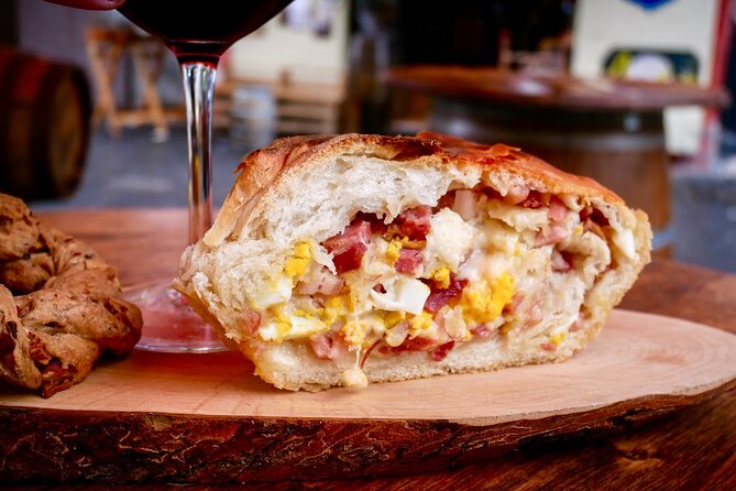 Authentic Naples Food Tour with 8+ Tastings of Pizza, Wine & More - Via Toledo and the final coffee