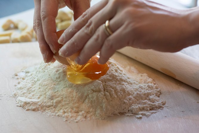 Become a Masterchef in Rome: Pasta, Ravioli and Tiramisù Class - Making fettuccine from fresh dough
