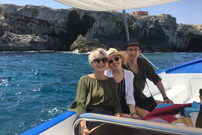 Boat tour of Ortigia Island and sea caves - The guide can make or break the experience