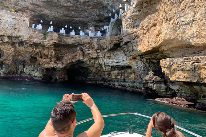 Boat tour of the Polignano a Mare caves with aperitif - Why seeing Polignano from the sea matters