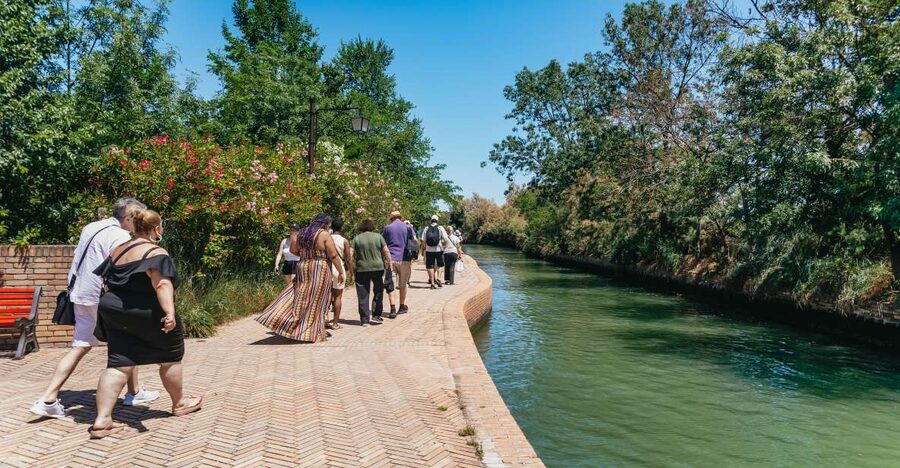 Boat Trip: Glimpse of Murano, Torcello & Burano Islands - Murano: glass, furnaces, and a short look around