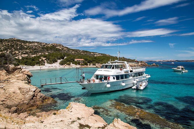 Boat trip La Maddalena Archipelago - Departure from Palau - Budelli and the view of Spiaggia Rosa