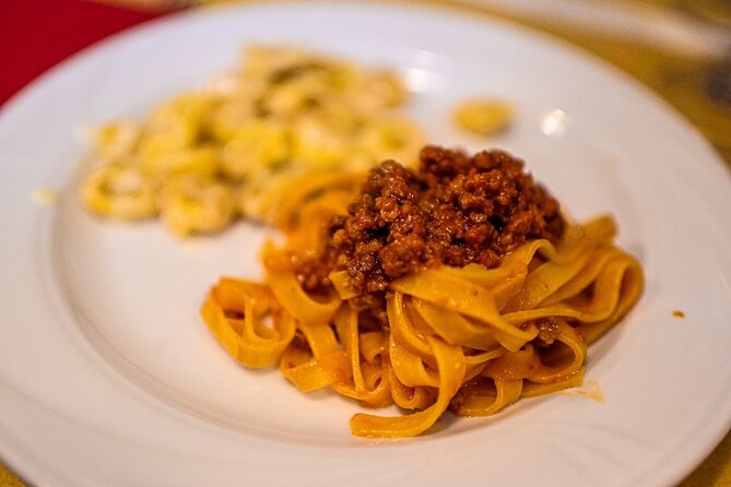Bologna Food & Market Tour with 6 Tastings, Pasta, Wines & More - Bologna Food and Market Tour: Key Points