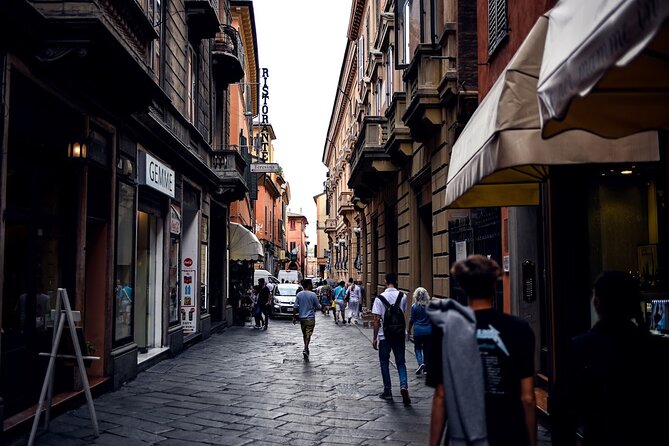 Bologna Food & Market Tour with 6 Tastings, Pasta, Wines & More - Fresh Pasta Made Before You Eat It