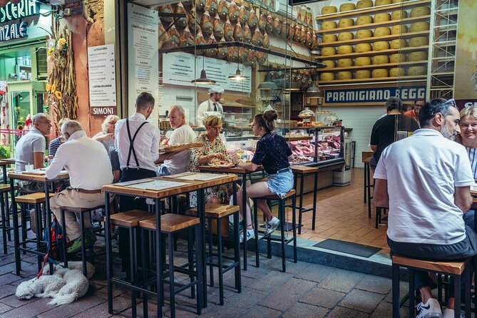 Bologna: Full meal Food Tour with Local Delights by Do Eat Better - Mortadella or tigelle on Via dell’Indipendenza