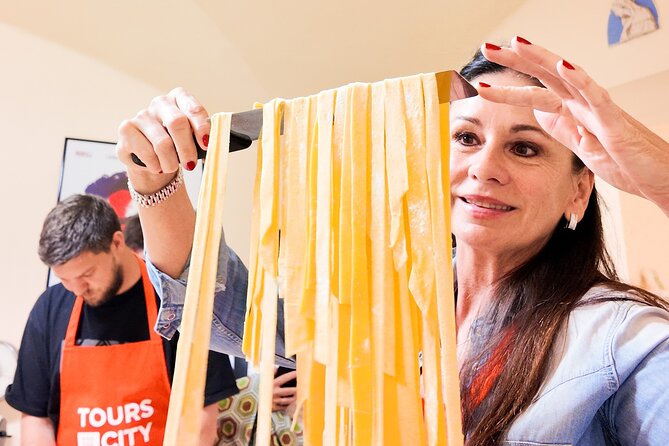 Bologna Local Pasta Cooking Class, Ragu, Spritz, Wine & Gelato - Making a proper Casoni Spritz