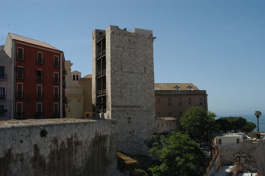 Cagliari: Walking Tour of the Old City - Why Castello makes a good starting point