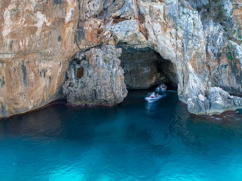 Cala Gonone: Dinghy Excursion to C. Mariolu and C. Goloritzè - Why this Gulf of Orosei trip works so well