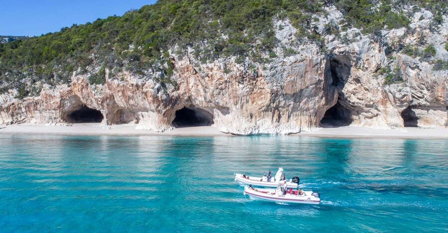Cala Gonone: Dinghy Excursion to C. Mariolu and C. Goloritzè - Cala Mariolu gives you the longest beach break