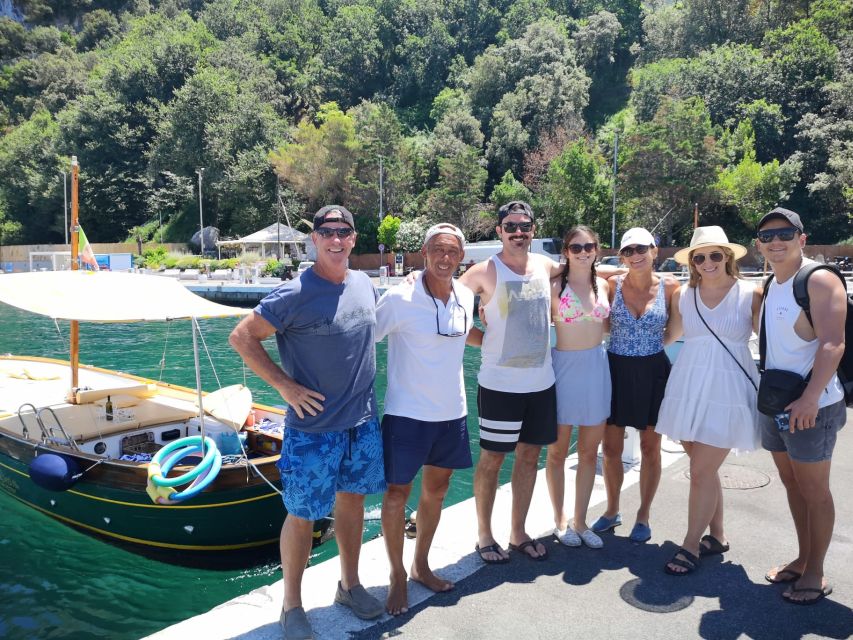 Capri: Island and Grottos Boat Cruise with Snacks and Drinks - Snacks, drinks, and limoncello