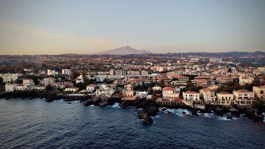 Catania: City Highlights Walking Tour - Duomo Square and the first look at Catania