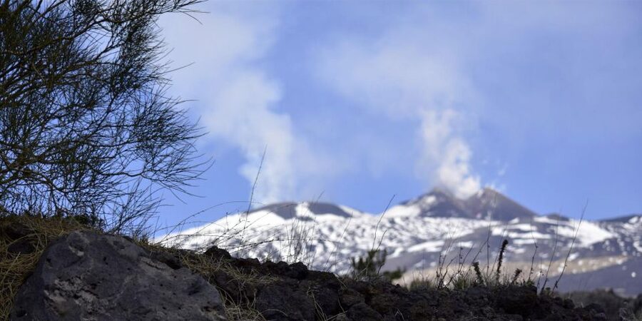 Catania: Etna Nature Tour with Hiking, Cave Visit, & Tasting - From Catania to the Sapienza Refuge