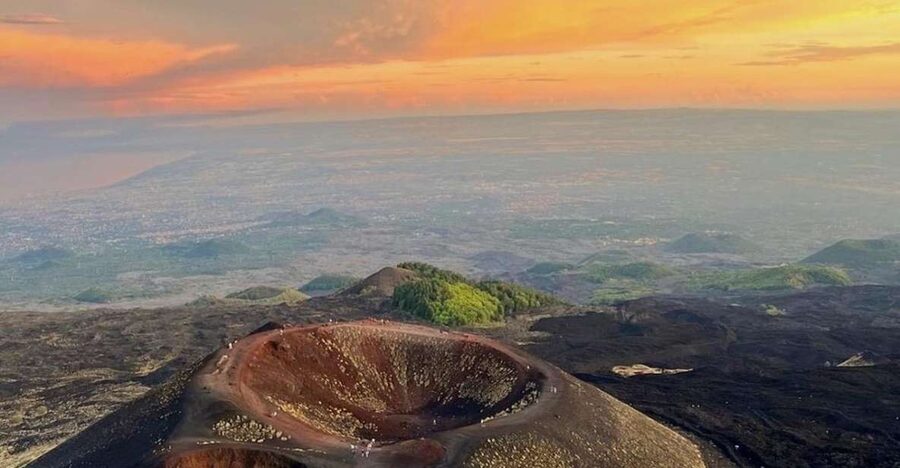 Catania: Etna Sunset Tour with Pickup and Drop-off - From central Catania to Zafferana Etnea