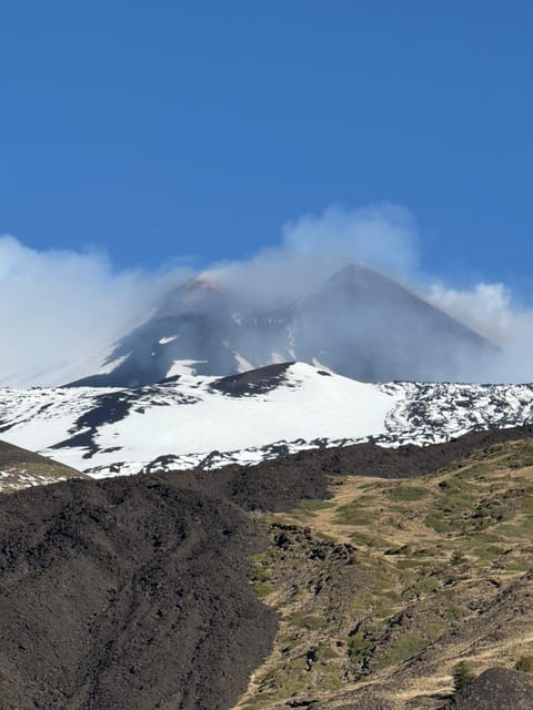 Catania: Morning Jeep Tour of Mount Etna and Lava Flow Caves - Guide quality and group atmosphere