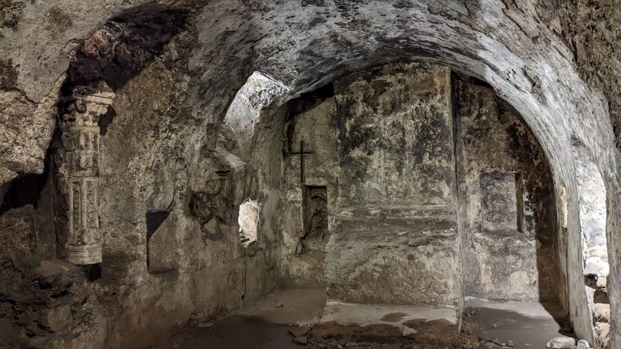 Catania: Underground Catania Tickets and Guided Tour - Exploring underground churches and religious history