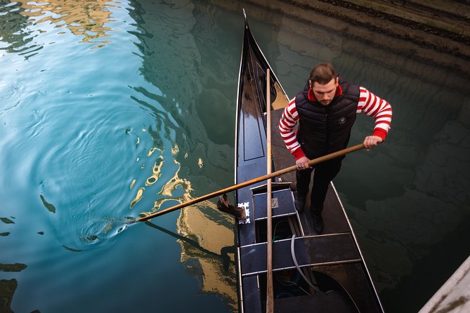 Charming Gondola Ride on the Grand Canal & Gondola Gallery™ - Choosing the best time of day