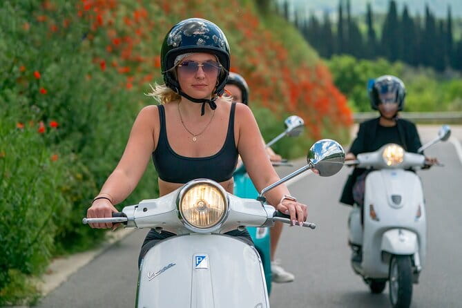 Chianti Vespa Tour with Lunch from Florence & E-car Option - Leaving Florence for the Chianti hills