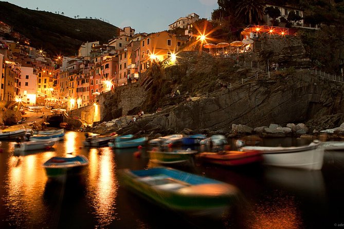 Cinque Terre Sunset Boat Tour Experience - The boat, group size, and guide experience