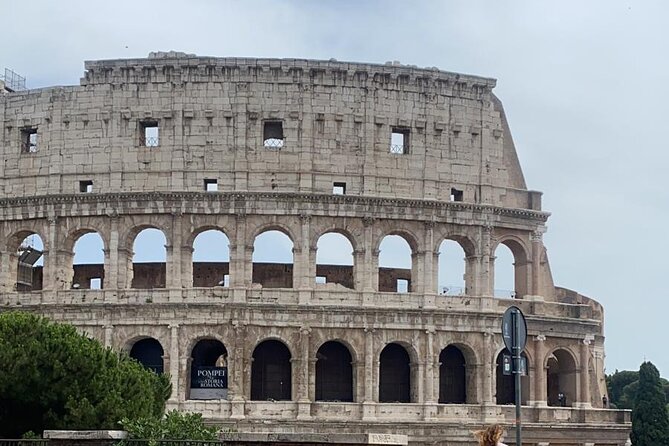 Colosseum Guided Tour - Gladiators, animals, and the public games