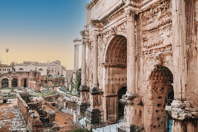 Colosseum, Palatine Hill and Roman Forum with Guided Tour - Climbing Palatine Hill and seeing imperial Rome