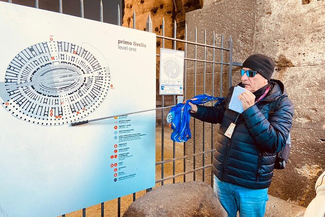 Colosseum, Roman Forum, Palatine Guided Tour or AudioGuide Option - Choosing the live guide or audio option