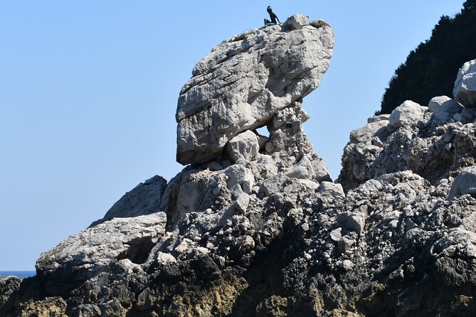 Day Trip to Capri and Blue Grotto From Naples & Sorrento - Capri town and the Piazzetta