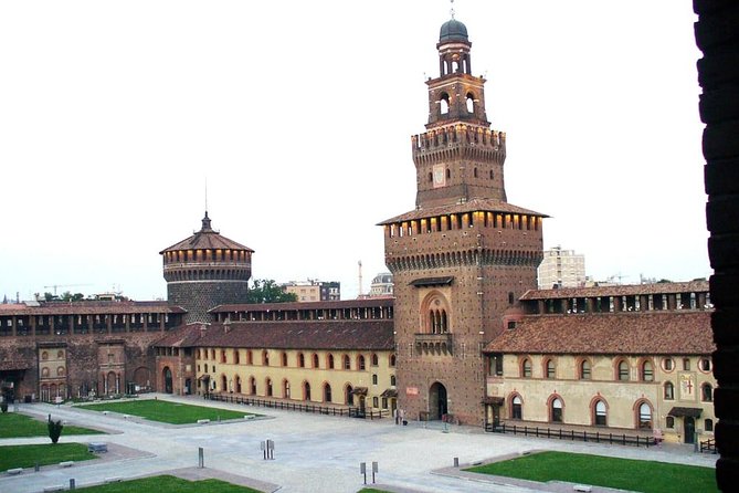 Delicious! Milan's Favorite Food Tour - Garibaldi stories and Milan’s public life