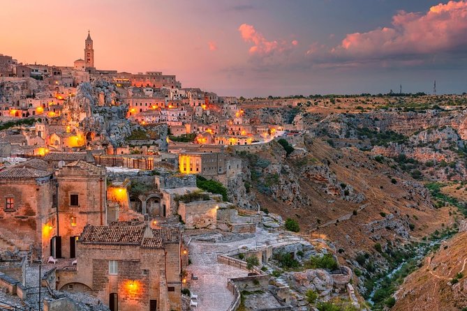 Discover Matera, the ancient city - English tour - The cave home and the human story behind the Sassi