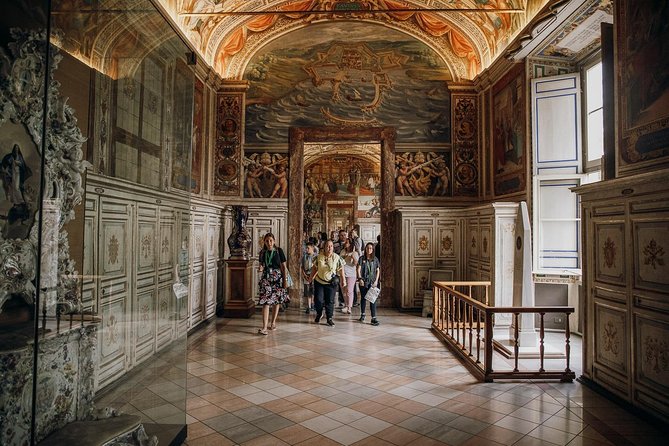 Early Vatican Museums Tour: The Best of the Sistine Chapel - Raphael’s Rooms, where the walls tell a political story