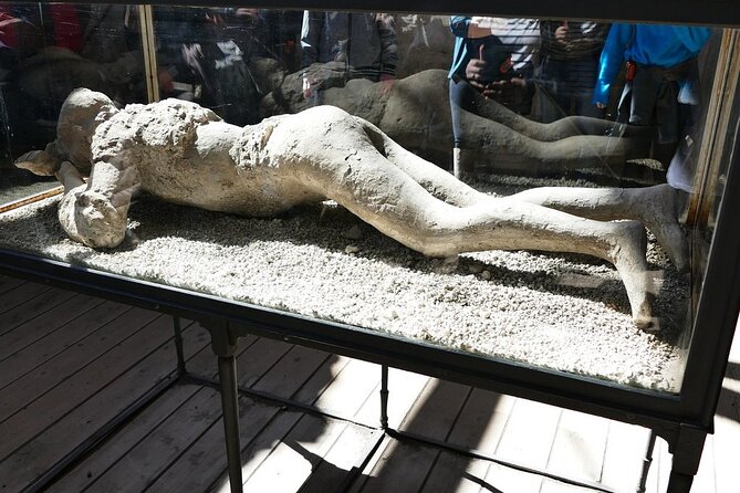 Explore Pompeii Half Day Highlights Tour with Pickup from Naples - Casa dei Vettii and Pompeii’s painted interiors