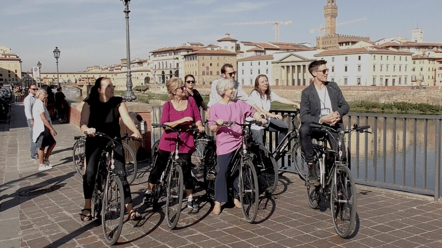 Florence: 2-Hour Guided Bike Tour - Starting near Via Cavour and the Medici quarter