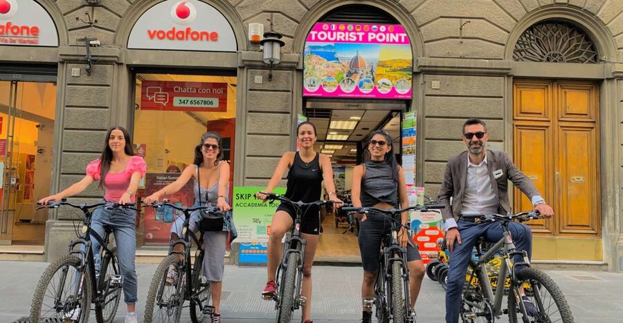 Florence: 2-Hour Guided Sightseeing Bike Tour - San Lorenzo and the Medici quarter