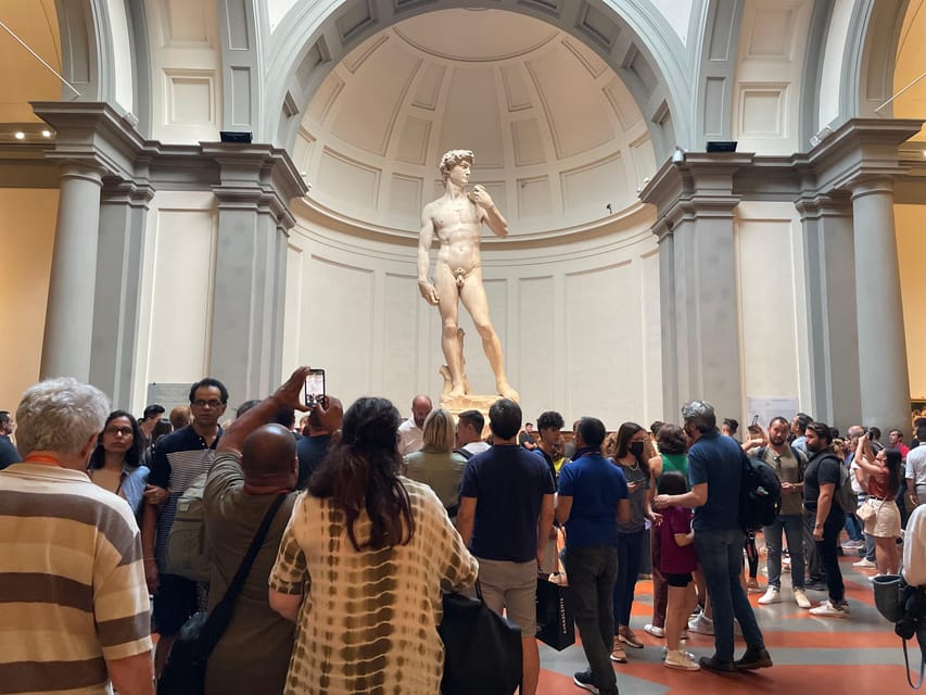 Florence: Accademia Gallery Guided Tour with Entry Ticket - A short tour with room to continue