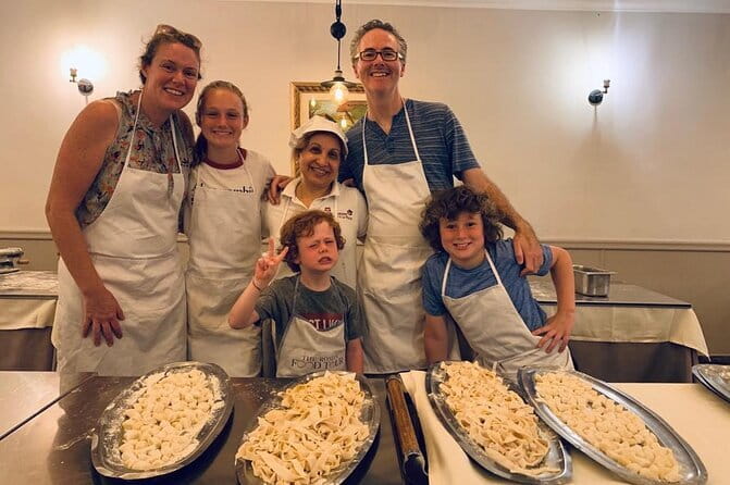 Florence: Cooking Class Pasta & Tiramisu Making Unlimited Wine - How to plan your time around the class