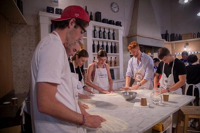 Florence Cooking Class The Art of Making Gelato & Authentic Pizza - A Florence dinner that teaches you something