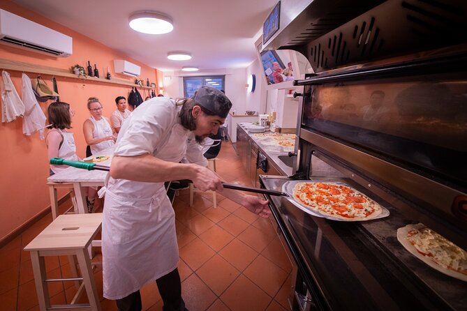 Florence Cooking Class The Art of Making Gelato & Authentic Pizza - Arriving at Via Panicale