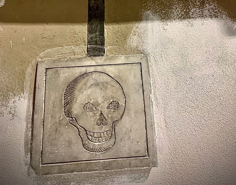 Florence: Dark Mysteries and Legends Guided Walking Tour - Brunelleschi’s Piazza della Santissima Annunziata
