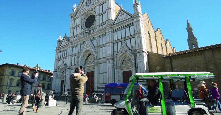 Florence: Eco-Friendly Golf Cart City Tour with Audio Guide - What the drivers add to the experience