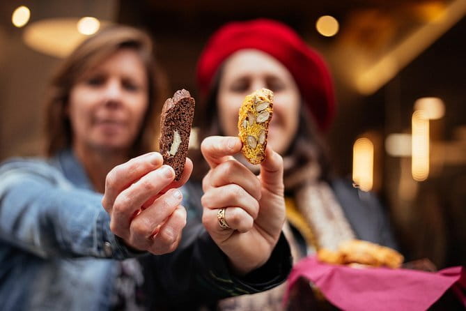 Florence Exclusive PRIVATE Food Tour with 6 or 10 Tastings - Piazza della Signoria and Florence in the open air