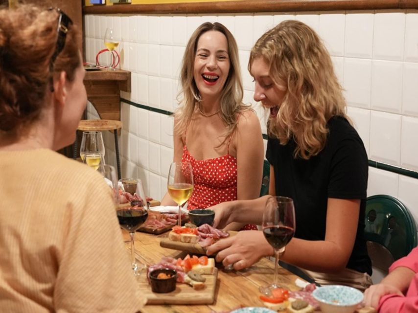 Florence: Food Walking Tour with Local Steak and Tuscan Wine - Santo Spirito and a final scoop of gelato