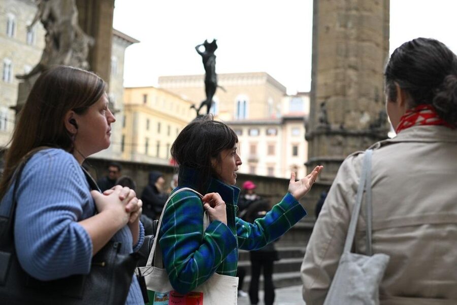 Florence: Guided Tour of Medici Family Secrets and Chapels - San Lorenzo and the family bank