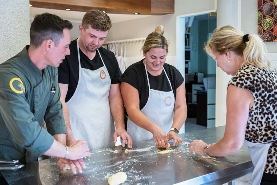Florence: Handmade Pasta & Dessert Class with Unlimited Wine - Key points at a glance