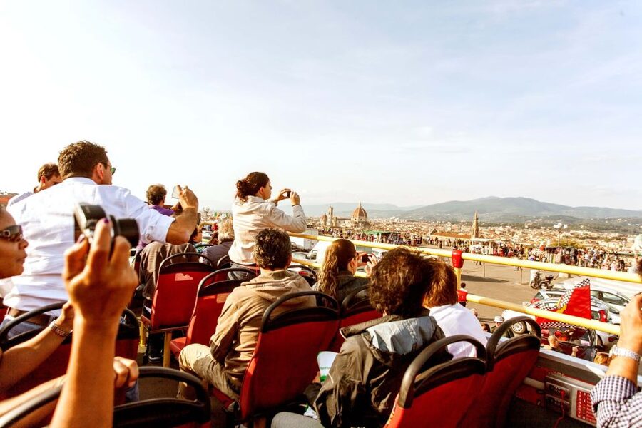 Florence: Hop-on Hop-off Bus Tour: 24, 48 or 72-Hour Ticket - Audio commentary: useful, with a few rough edges